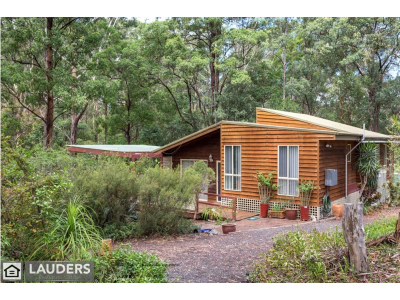 9 Rainforest Drive, Mitchells Island NSW 2430