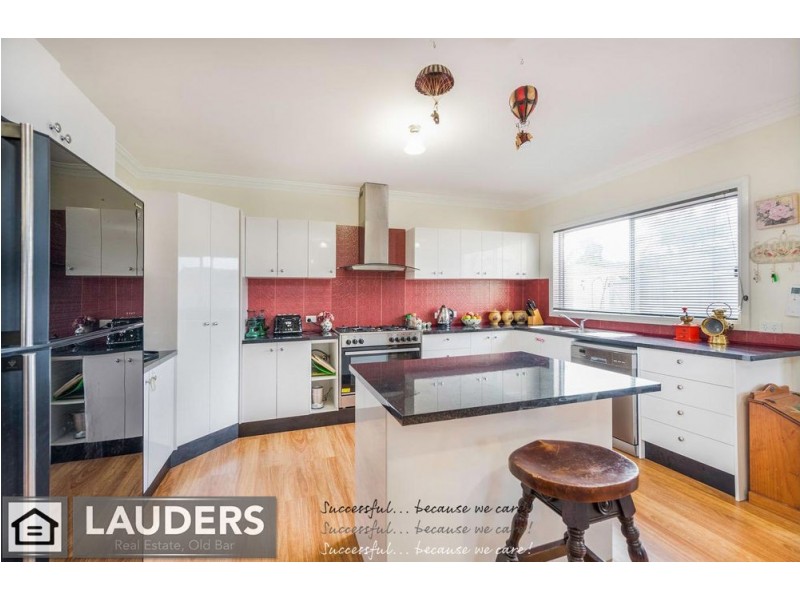 21 Farleigh Street, Old Bar NSW 2430