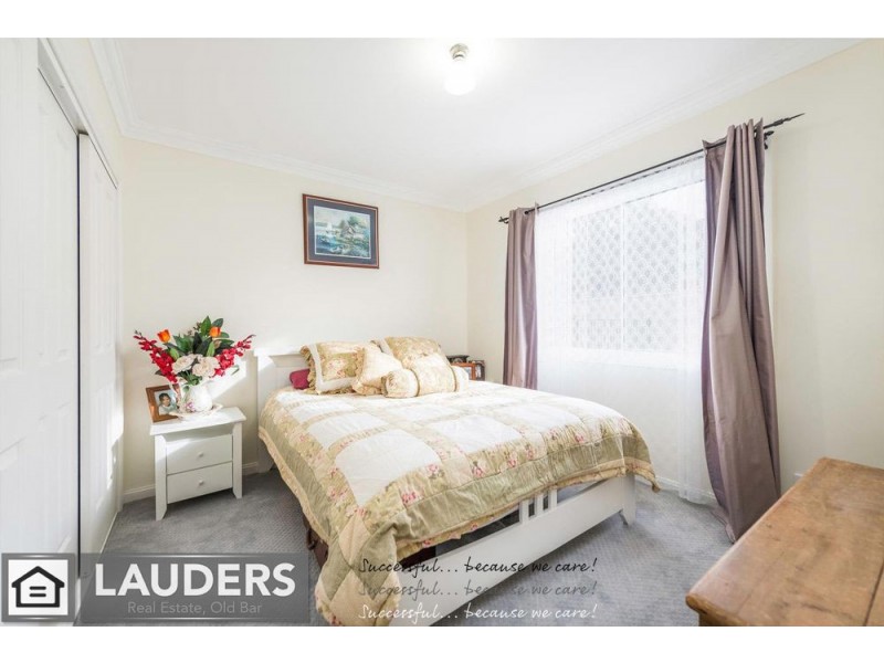 21 Farleigh Street, Old Bar NSW 2430