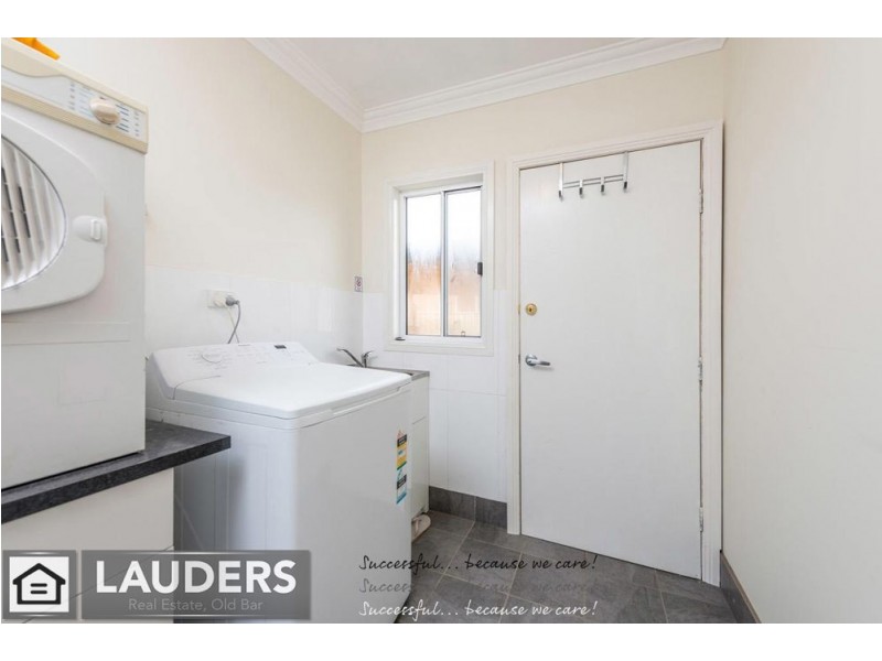 21 Farleigh Street, Old Bar NSW 2430