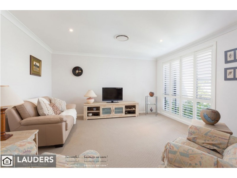 5 Curlew Place, Old Bar NSW 2430