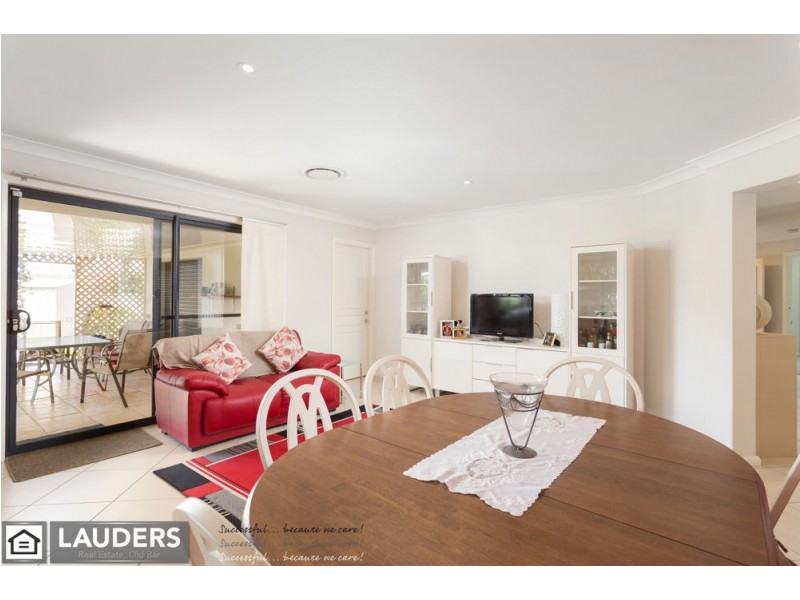 5 Curlew Place, Old Bar NSW 2430