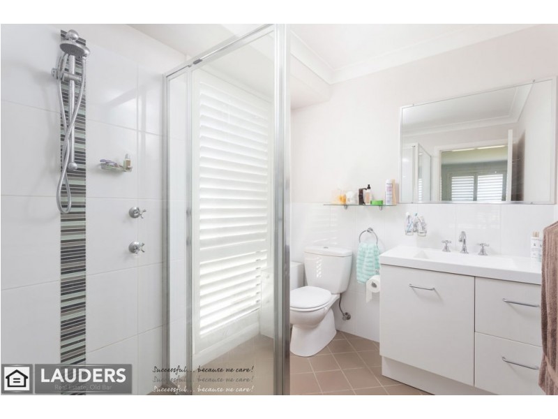 5 Curlew Place, Old Bar NSW 2430