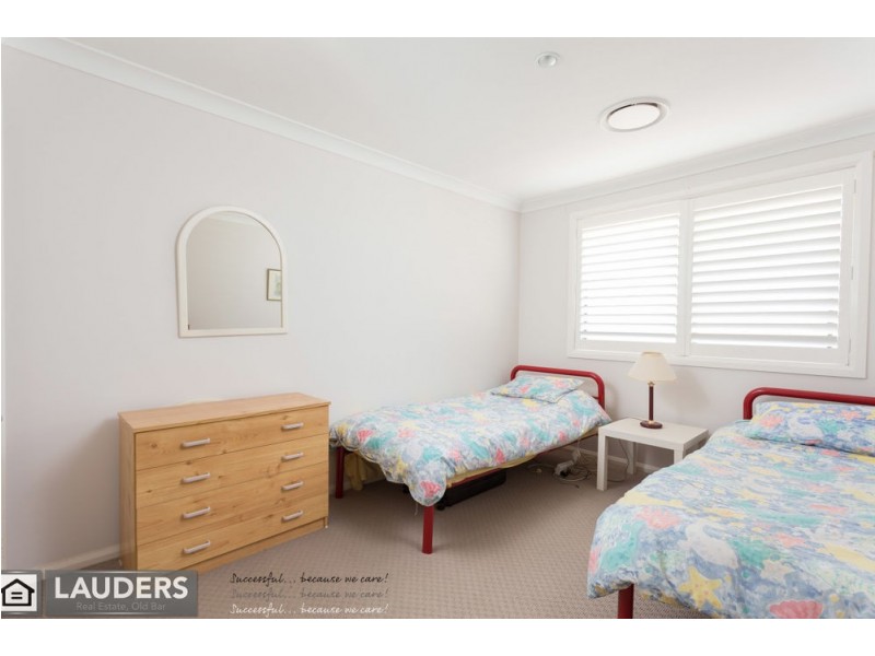 5 Curlew Place, Old Bar NSW 2430