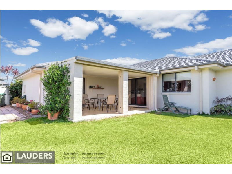 5 Curlew Place, Old Bar NSW 2430