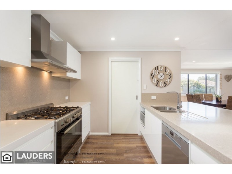 41 Bluehaven Drive, Old Bar NSW 2430
