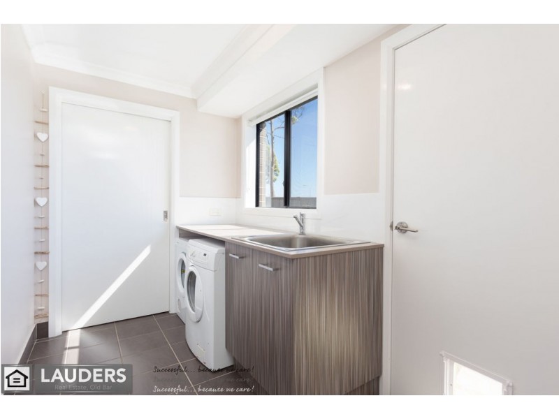 41 Bluehaven Drive, Old Bar NSW 2430