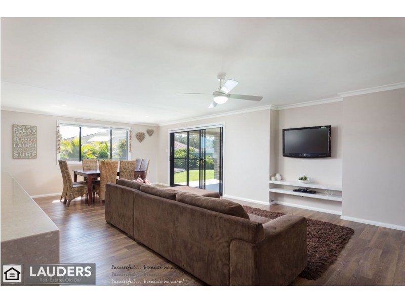 41 Bluehaven Drive, Old Bar NSW 2430