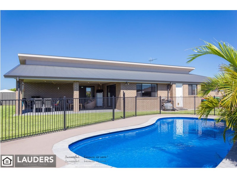 41 Bluehaven Drive, Old Bar NSW 2430