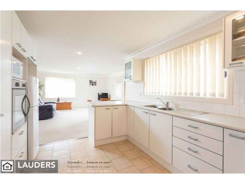 1/76 Old Bar Road, Old Bar NSW 2430