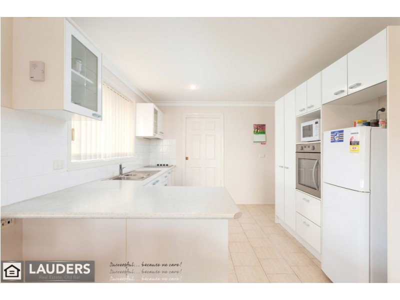 1/76 Old Bar Road, Old Bar NSW 2430