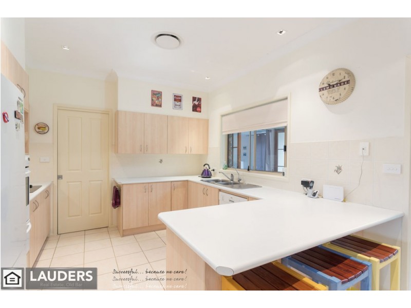 33 Medowie Road, Old Bar NSW 2430