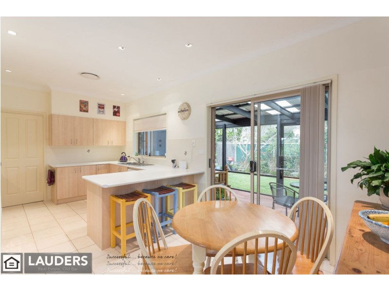33 Medowie Road, Old Bar NSW 2430