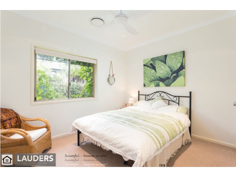 33 Medowie Road, Old Bar NSW 2430