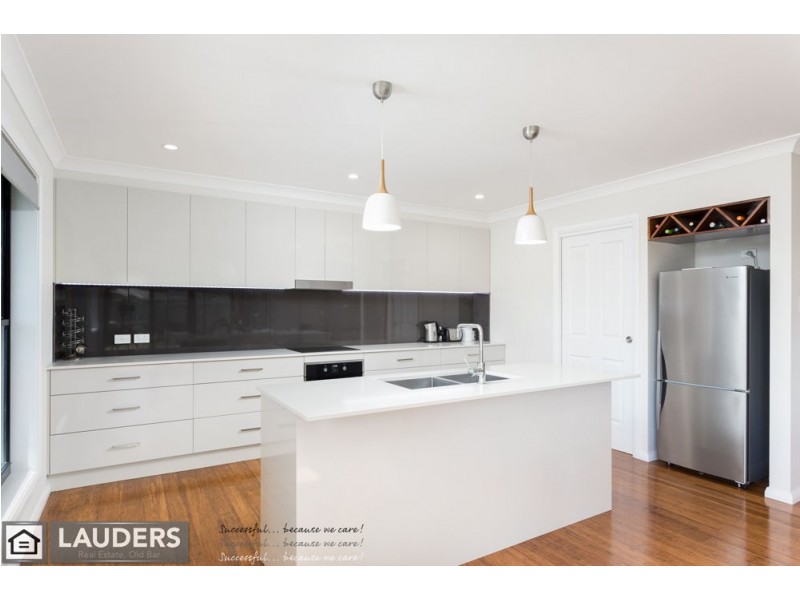 26 Bluehaven Drive, Old Bar NSW 2430