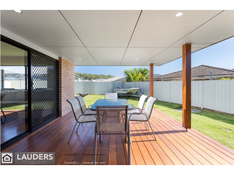 26 Bluehaven Drive, Old Bar NSW 2430