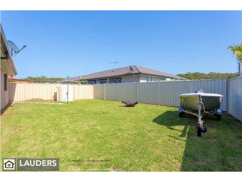 26 Bluehaven Drive, Old Bar NSW 2430