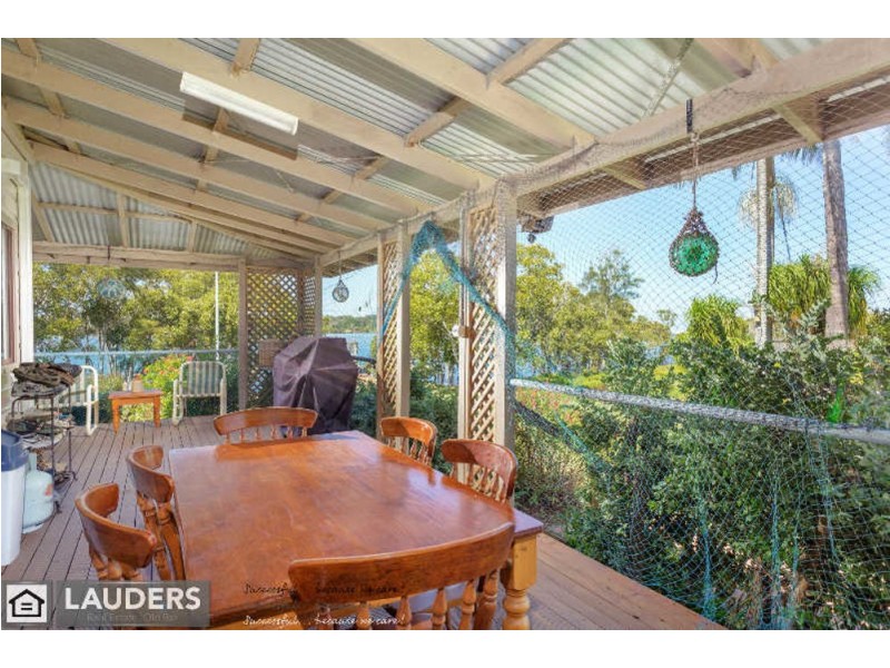273 Cowans Lane, Oxley Island NSW 2430