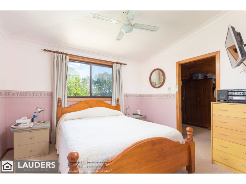 273 Cowans Lane, Oxley Island NSW 2430