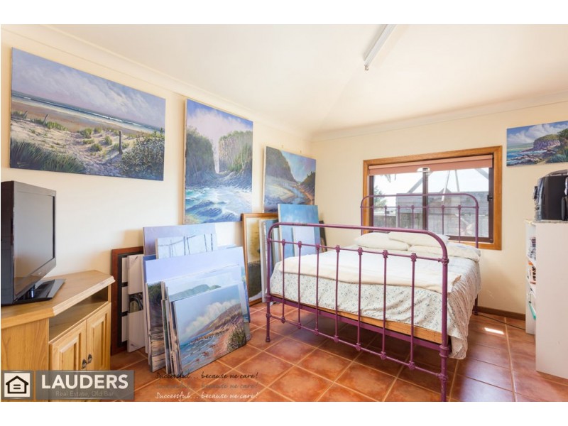 273 Cowans Lane, Oxley Island NSW 2430