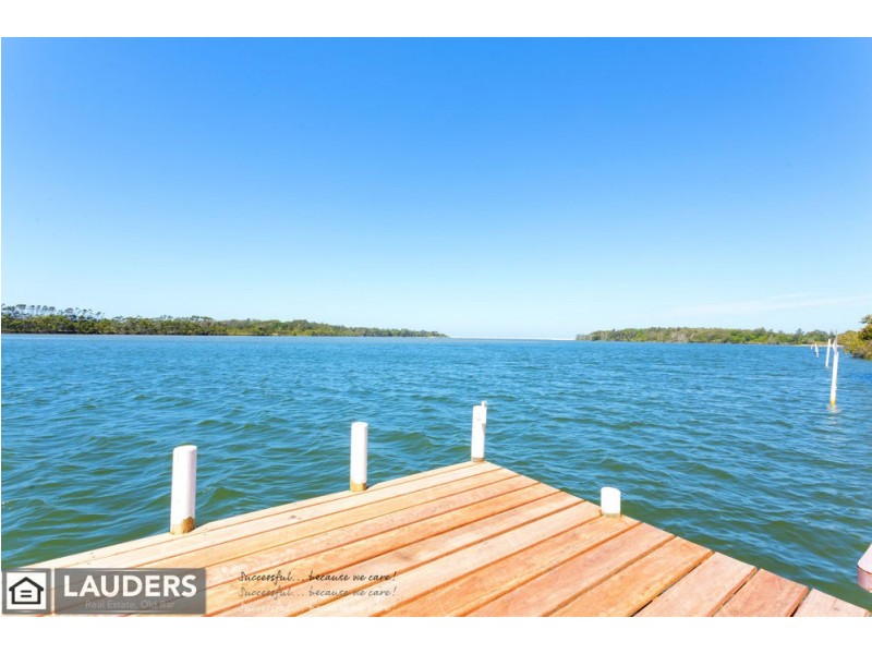 273 Cowans Lane, Oxley Island NSW 2430