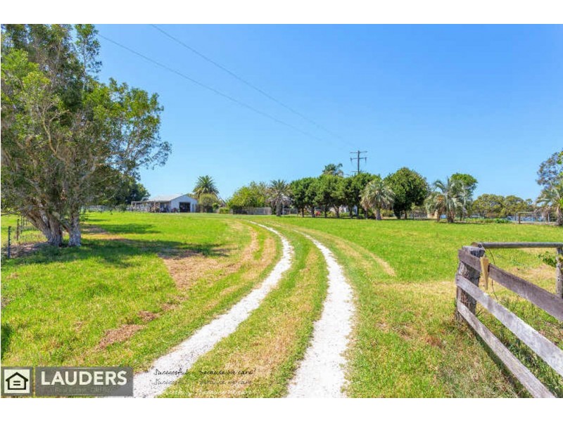 273 Cowans Lane, Oxley Island NSW 2430