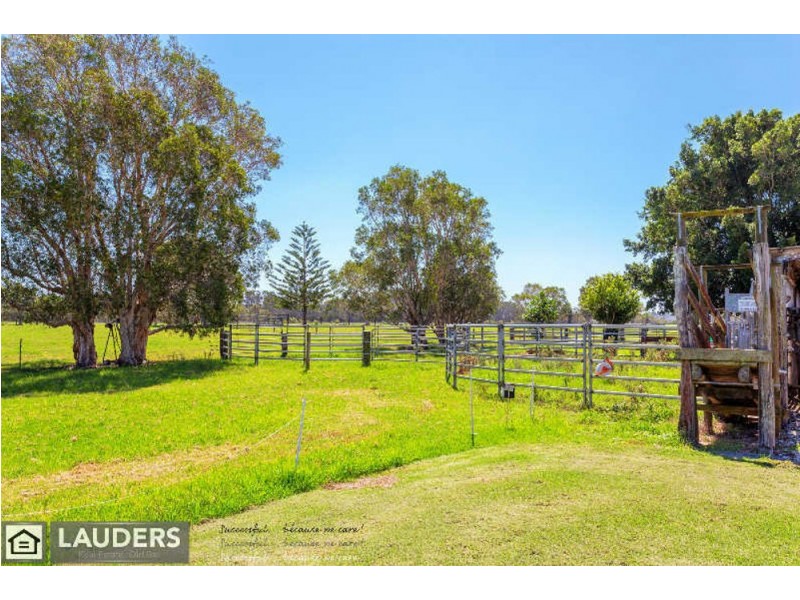 273 Cowans Lane, Oxley Island NSW 2430