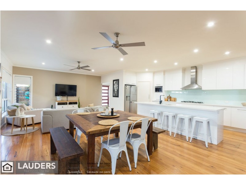 13 Hall Street, Old Bar NSW 2430