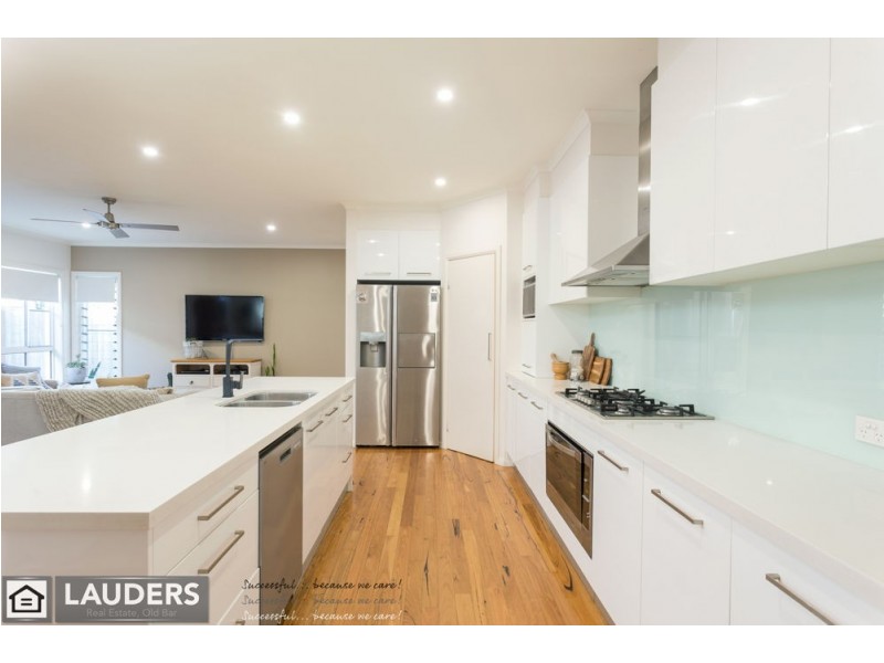 13 Hall Street, Old Bar NSW 2430