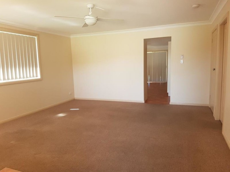 17 Bluehaven Drive, Old Bar NSW 2430