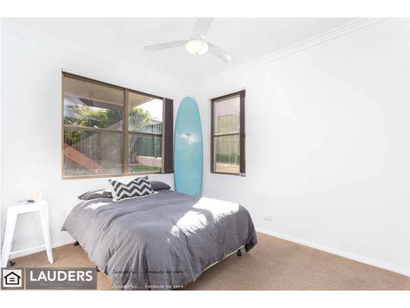 15 Smith Street, Old Bar NSW 2430