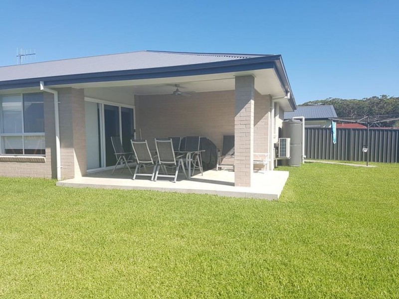 11 Howard Street, Wallabi Point NSW 2430