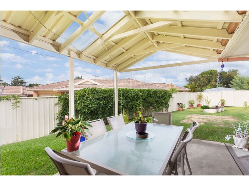 4 Ivy Crescent, Old Bar NSW 2430