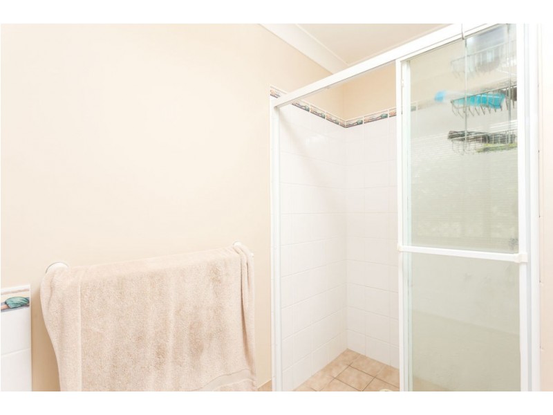 4 Ivy Crescent, Old Bar NSW 2430