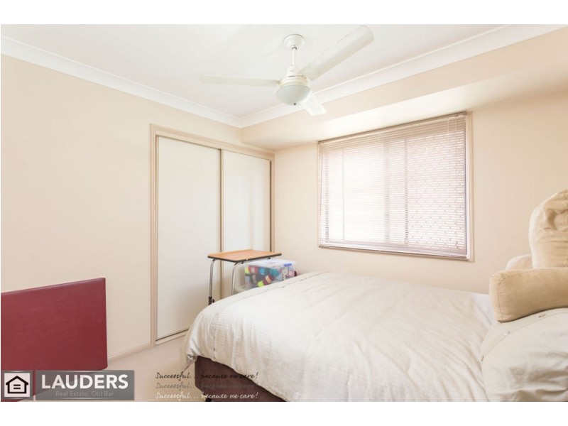 4 Ivy Crescent, Old Bar NSW 2430