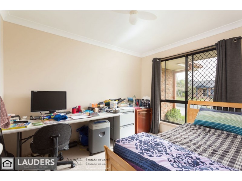 4 Ivy Crescent, Old Bar NSW 2430