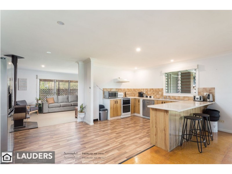 71 Waterman Street, Old Bar NSW 2430