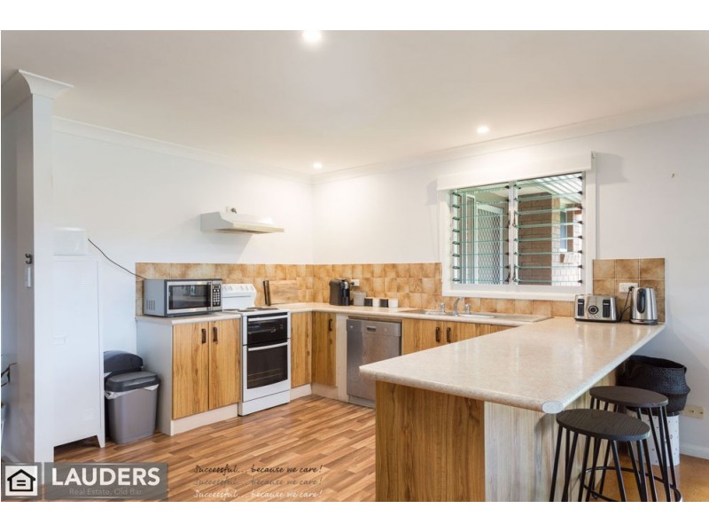 71 Waterman Street, Old Bar NSW 2430