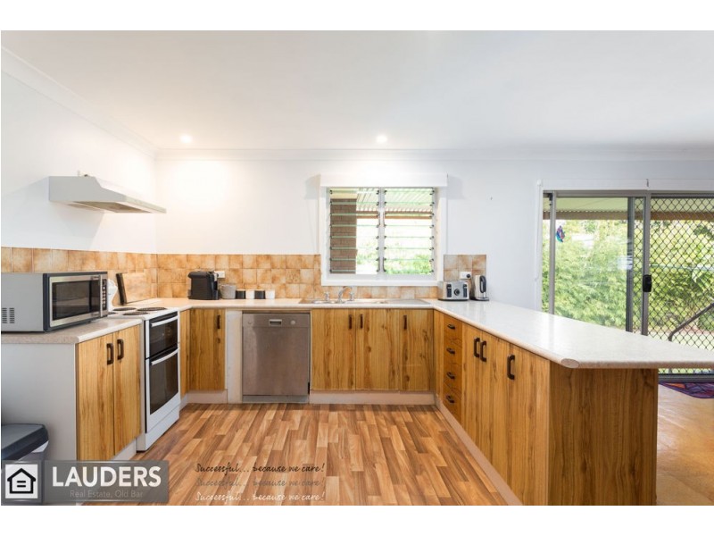 71 Waterman Street, Old Bar NSW 2430