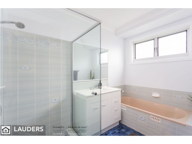 71 Waterman Street, Old Bar NSW 2430