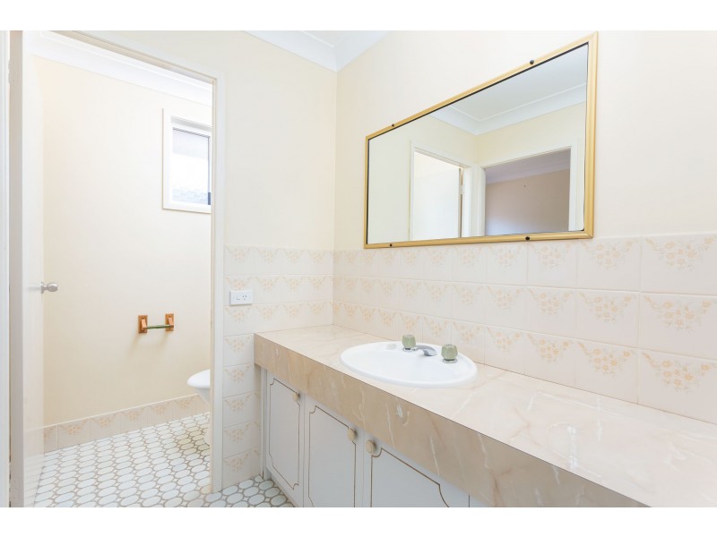 6 Suni Drive, Old Bar NSW 2430