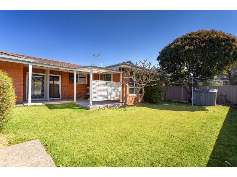 6 Suni Drive, Old Bar NSW 2430