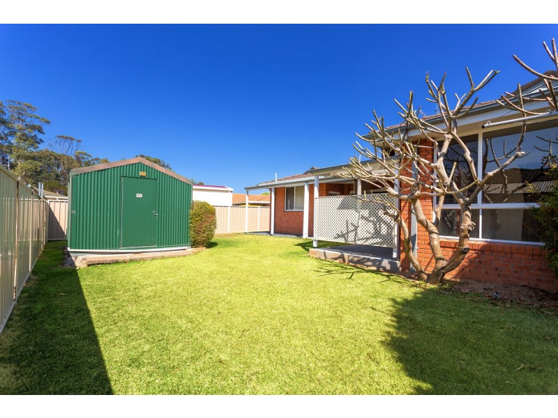 6 Suni Drive, Old Bar NSW 2430