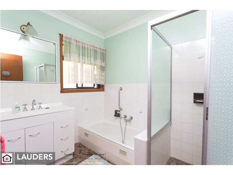 66 Warwiba Road, Old Bar NSW 2430