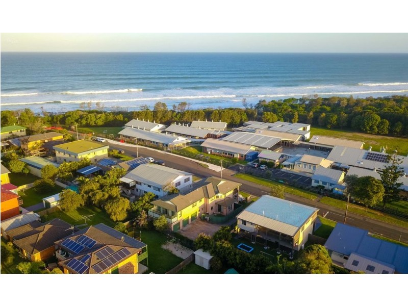 15 Smith Street, Old Bar NSW 2430