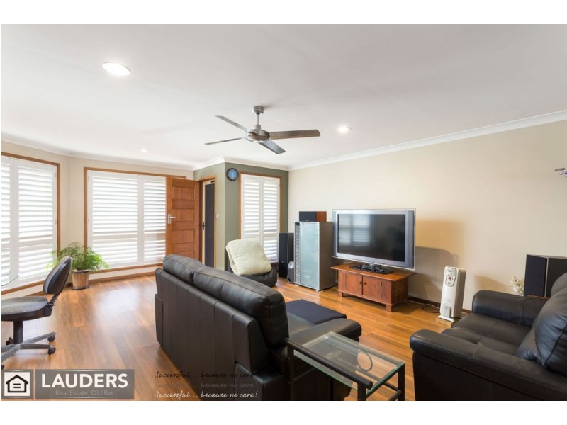 2/89 Old Bar Road, Old Bar NSW 2430