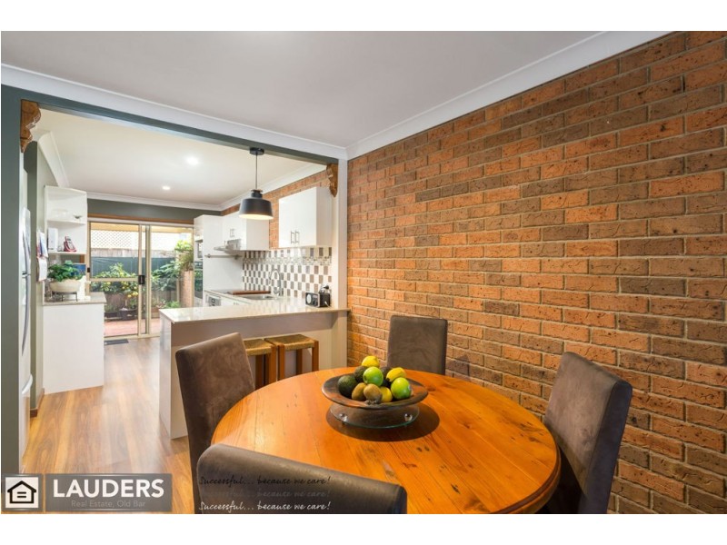 2/89 Old Bar Road, Old Bar NSW 2430