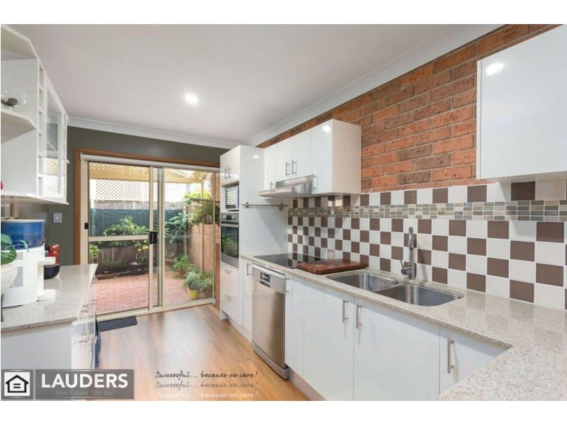 2/89 Old Bar Road, Old Bar NSW 2430