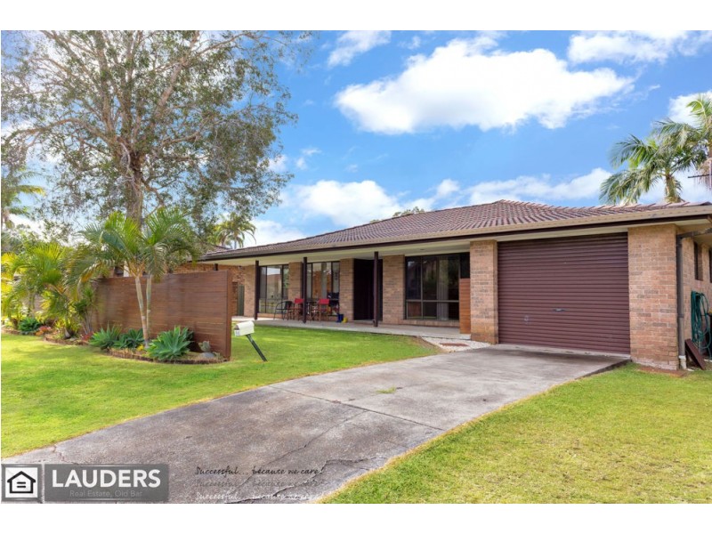 64 Waterman Street, Old Bar NSW 2430