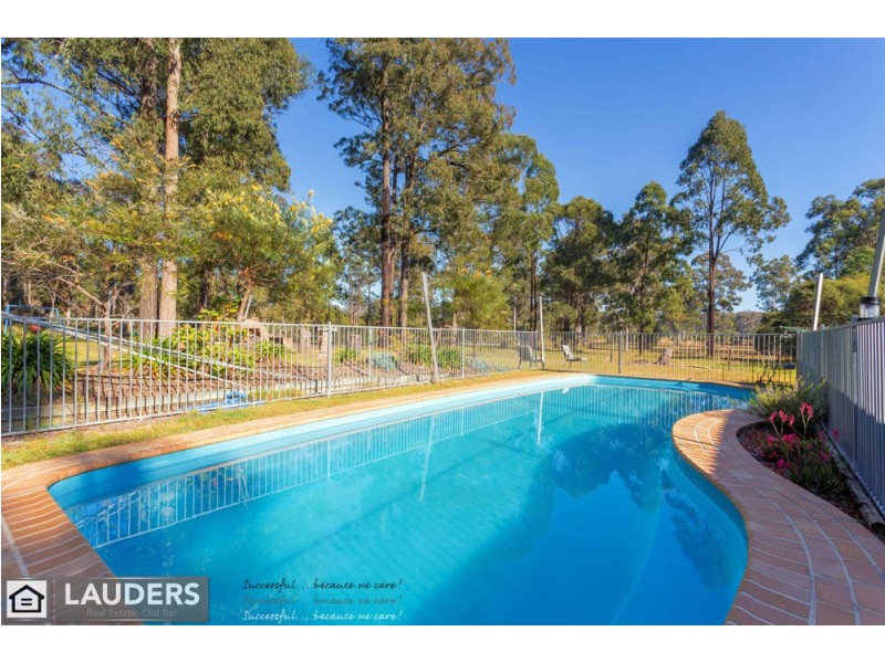 604 Old Bar Road, Old Bar NSW 2430